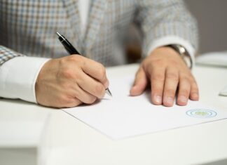 Co trzeba zrobić po podpisaniu aktu notarialnego?