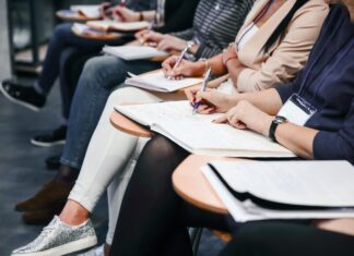 Czy szkolenie pracowników socjalnych jest potrzebne