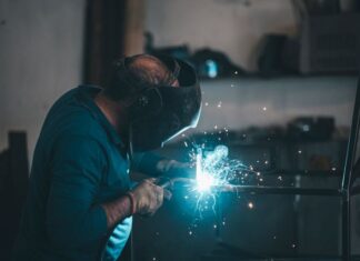 Kurs spawania MAG, TIG, MMA i uprawnienia energetyczne G1 — ścieżka do dobrze płatnego zawodu technicznego spawacz